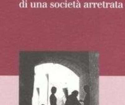 Il familismo amorale spiegato in poche pagine da un autore americano che delucida l'arretratezza del paese Italia. Ancora oggi le stesse dinamiche rivestono quei comportamenti che soffocano lo sviluppo economico e sociale del paese.