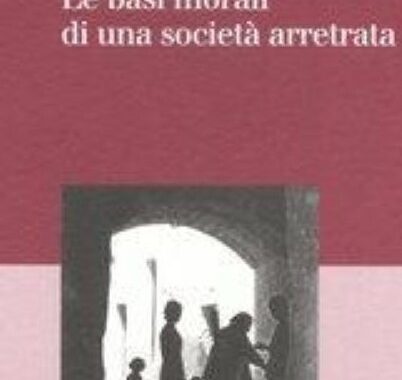 Il familismo amorale spiegato in poche pagine da un autore americano che delucida l'arretratezza del paese Italia. Ancora oggi le stesse dinamiche rivestono quei comportamenti che soffocano lo sviluppo economico e sociale del paese.