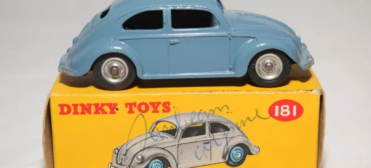 Dinky Toys La produzione ora si trova in Cina. Ancora una volta l'europa perde un pezzo di qualità.